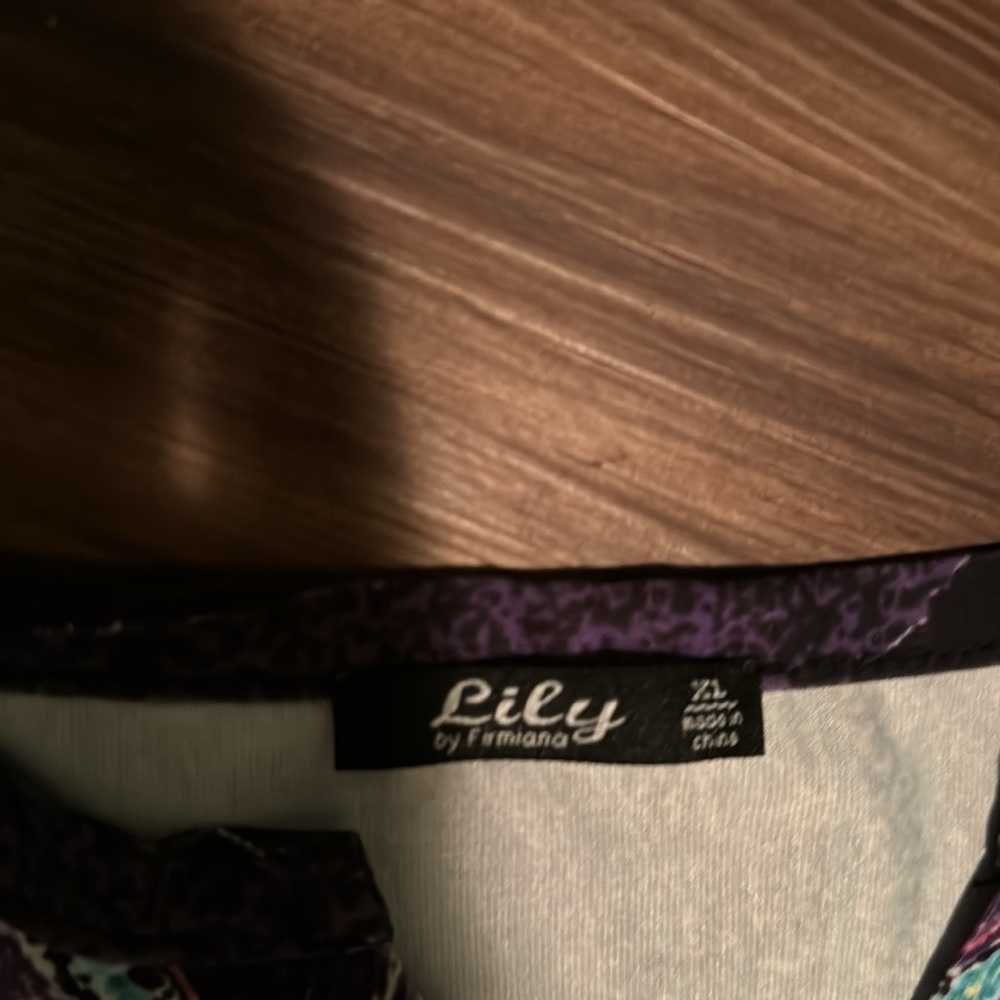 Lily by Firmiana XL swirl top - Picture 2 of 3